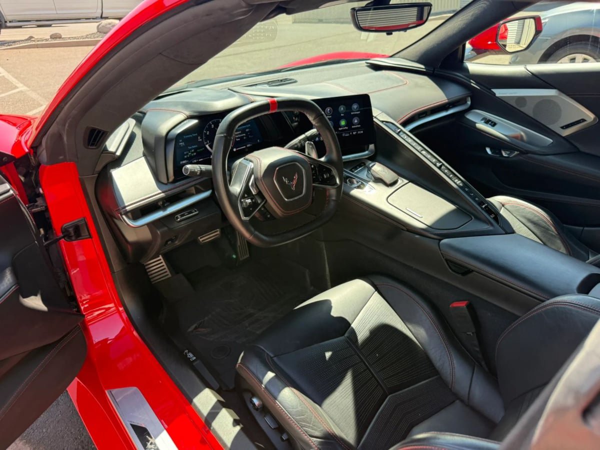 Used 2021 Chevrolet Corvette Stingray Premium Cpe w/ Z51 Performance Package RWD image 33