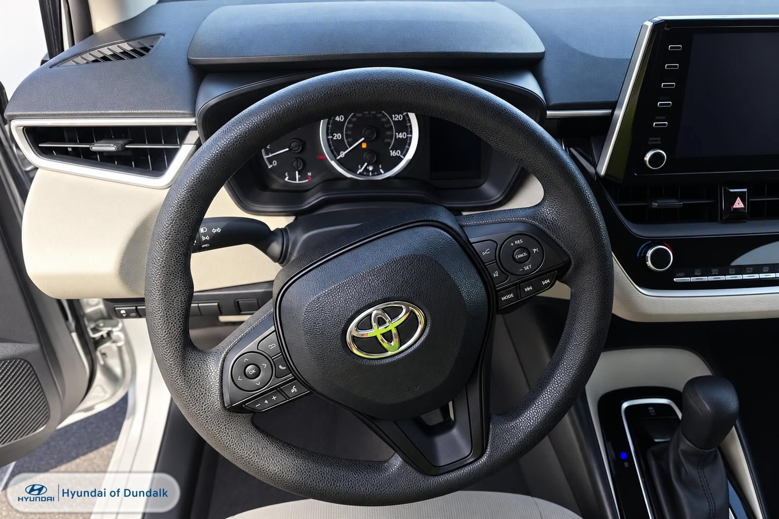 Used 2020 Toyota Corolla LE FWD image 8