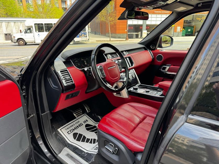 Used 2015 Land Rover Range Rover Autobiography image 18