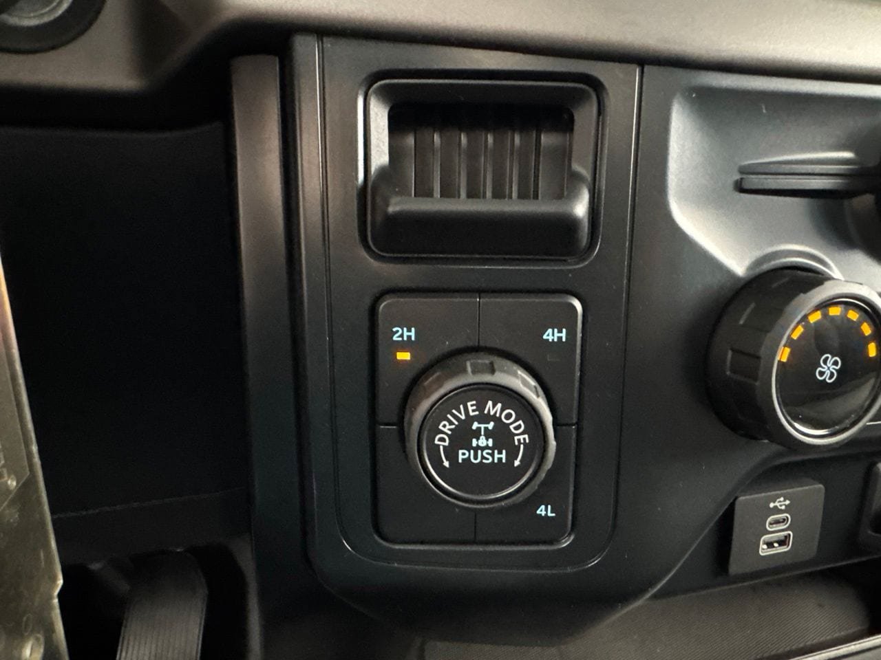 Used 2025 Ford F150 XL AWD/4WD image 23