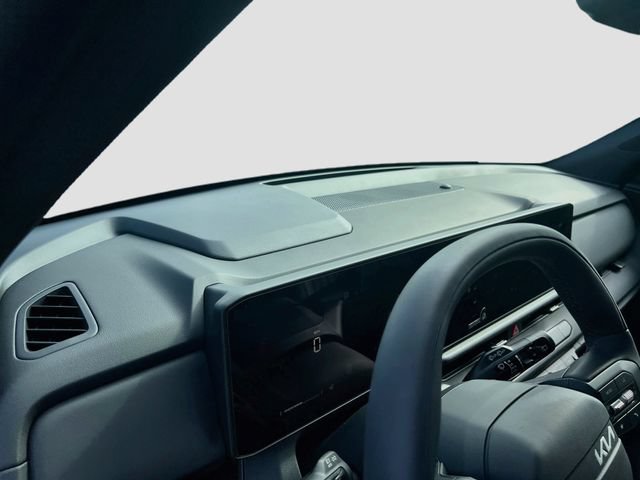 New 2027 Kia Seltos X-Line S w/ X-Line S Premium Package AWD/4WD image 9