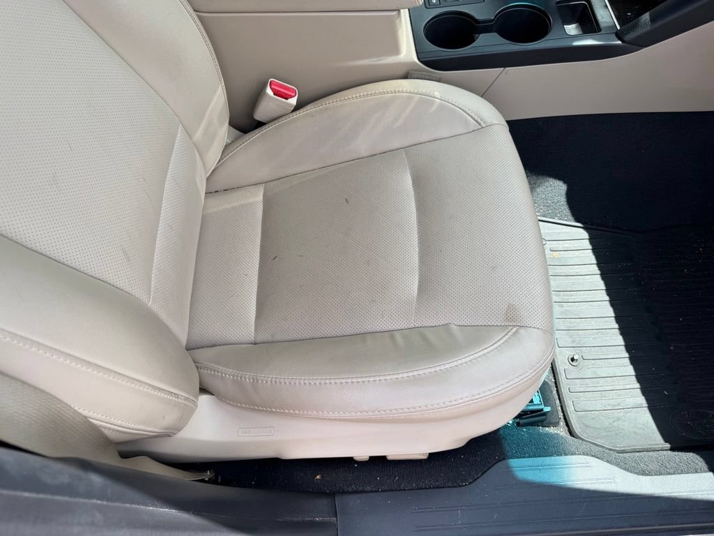 Used 2017 Subaru Outback 2.5i Limited w/ Popular Package #5 AWD/4WD image 16