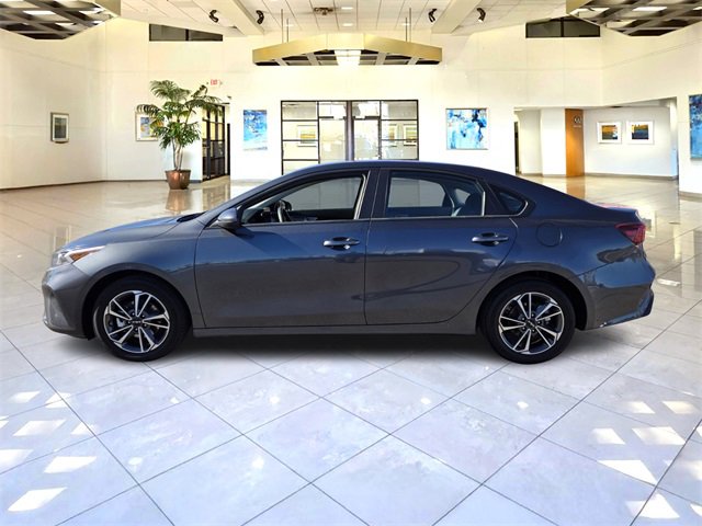 Used 2023 Kia Forte LXS image 4