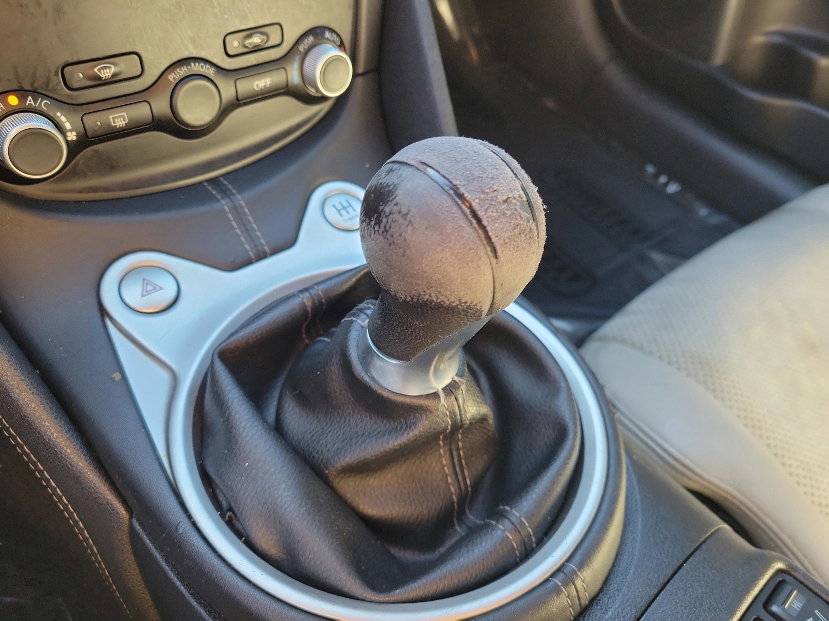 Used 2011 Nissan 370Z Touring w/ Sport Pkg image 25