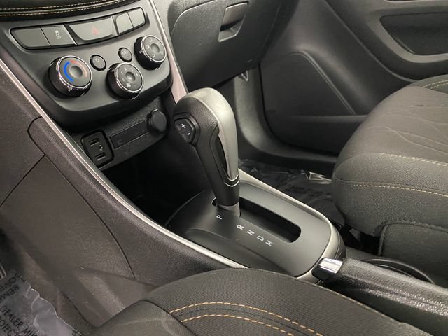 Used 2020 Chevrolet Trax LT AWD/4WD image 25