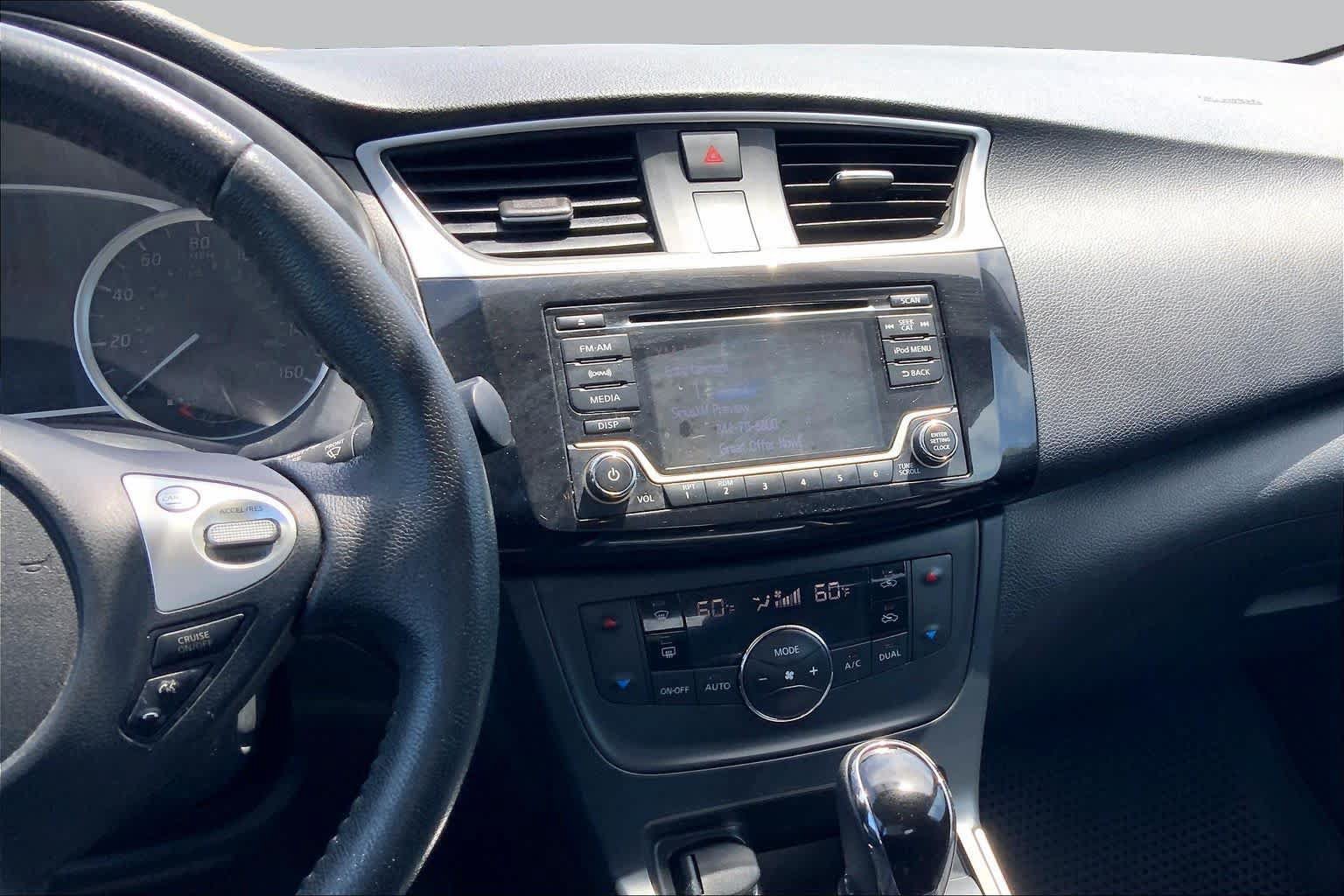 Used 2018 Nissan Sentra SV FWD image 6