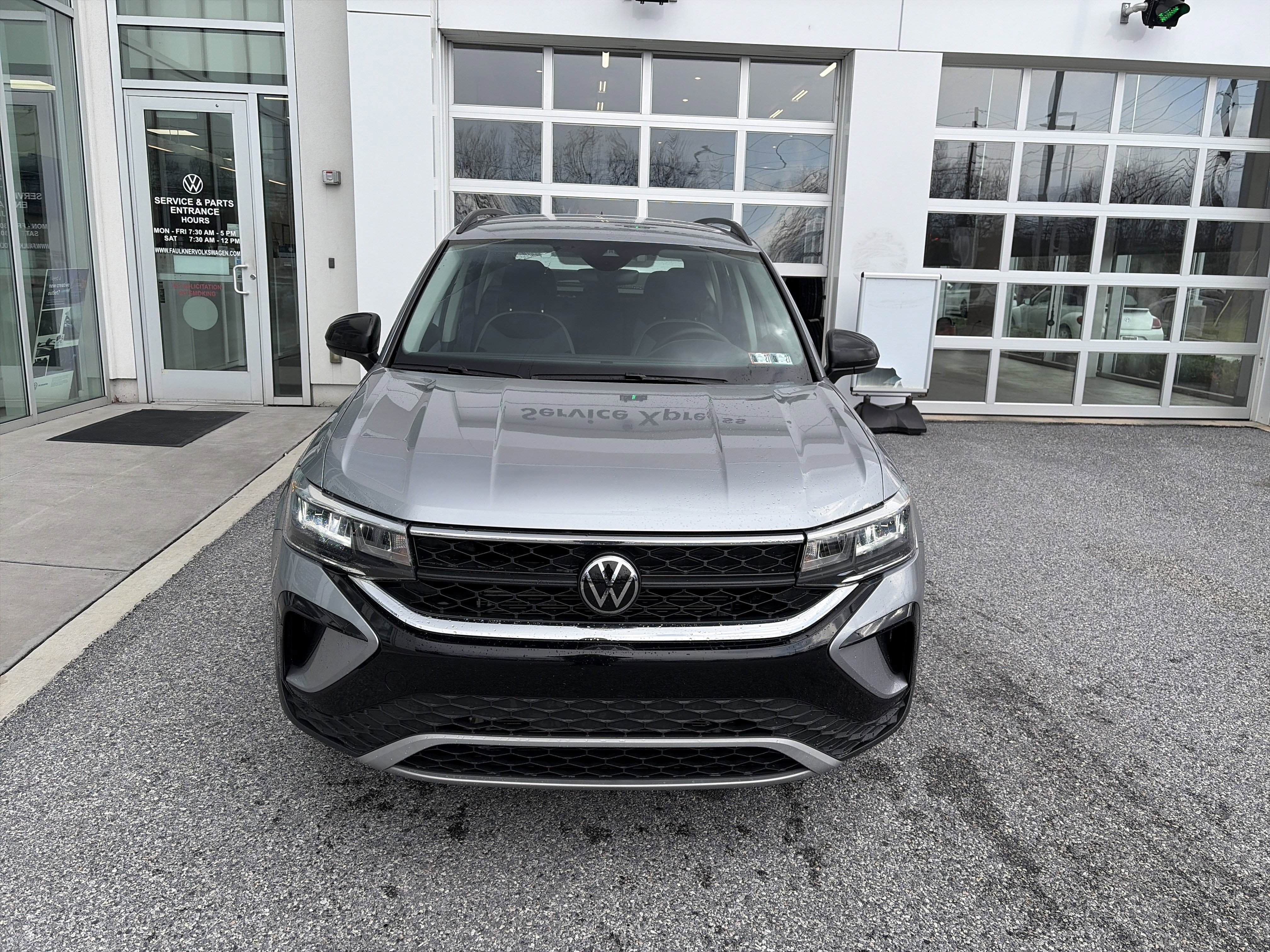 Used 2024 Volkswagen Taos S image 2