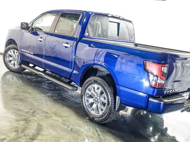 Used 2020 Nissan Titan SL AWD/4WD image 11