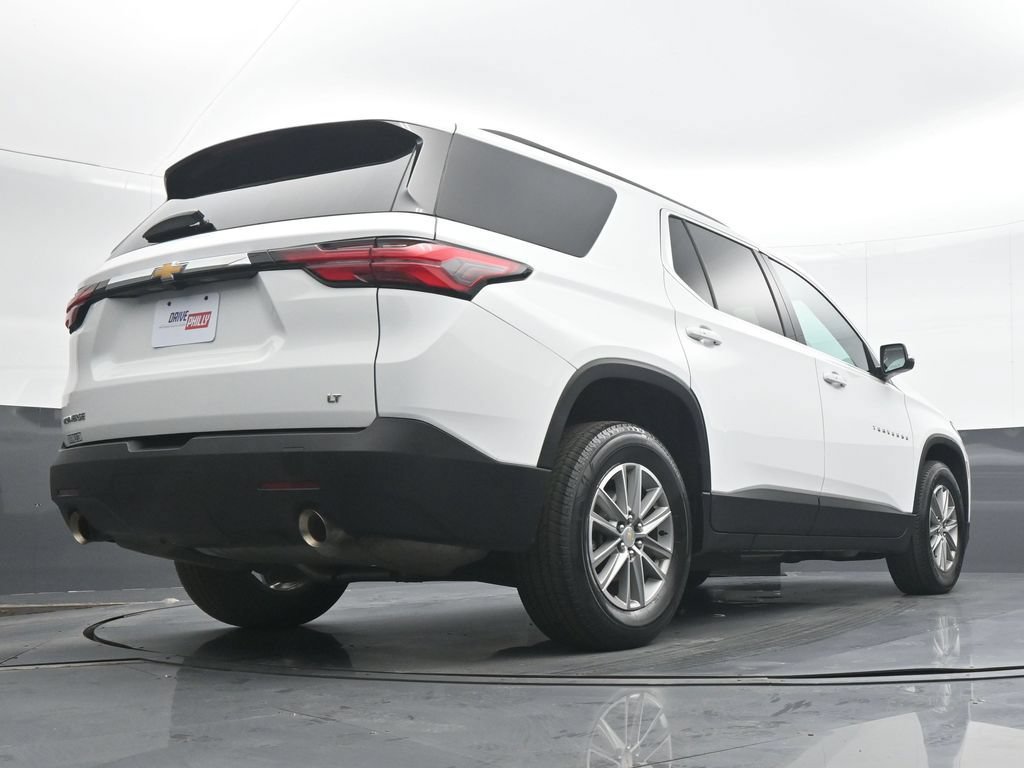 Used 2023 Chevrolet Traverse LT FWD image 30