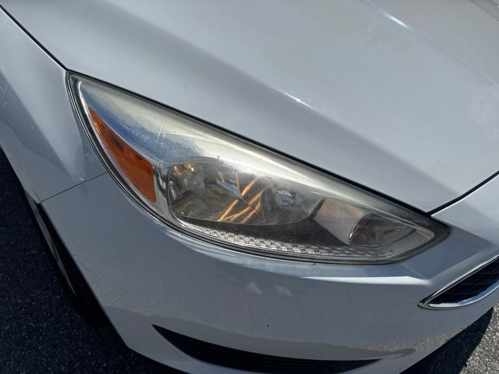Used 2017 Ford Focus SE FWD image 7