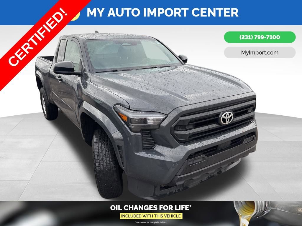 Used 2025 Toyota Tacoma SR image 1