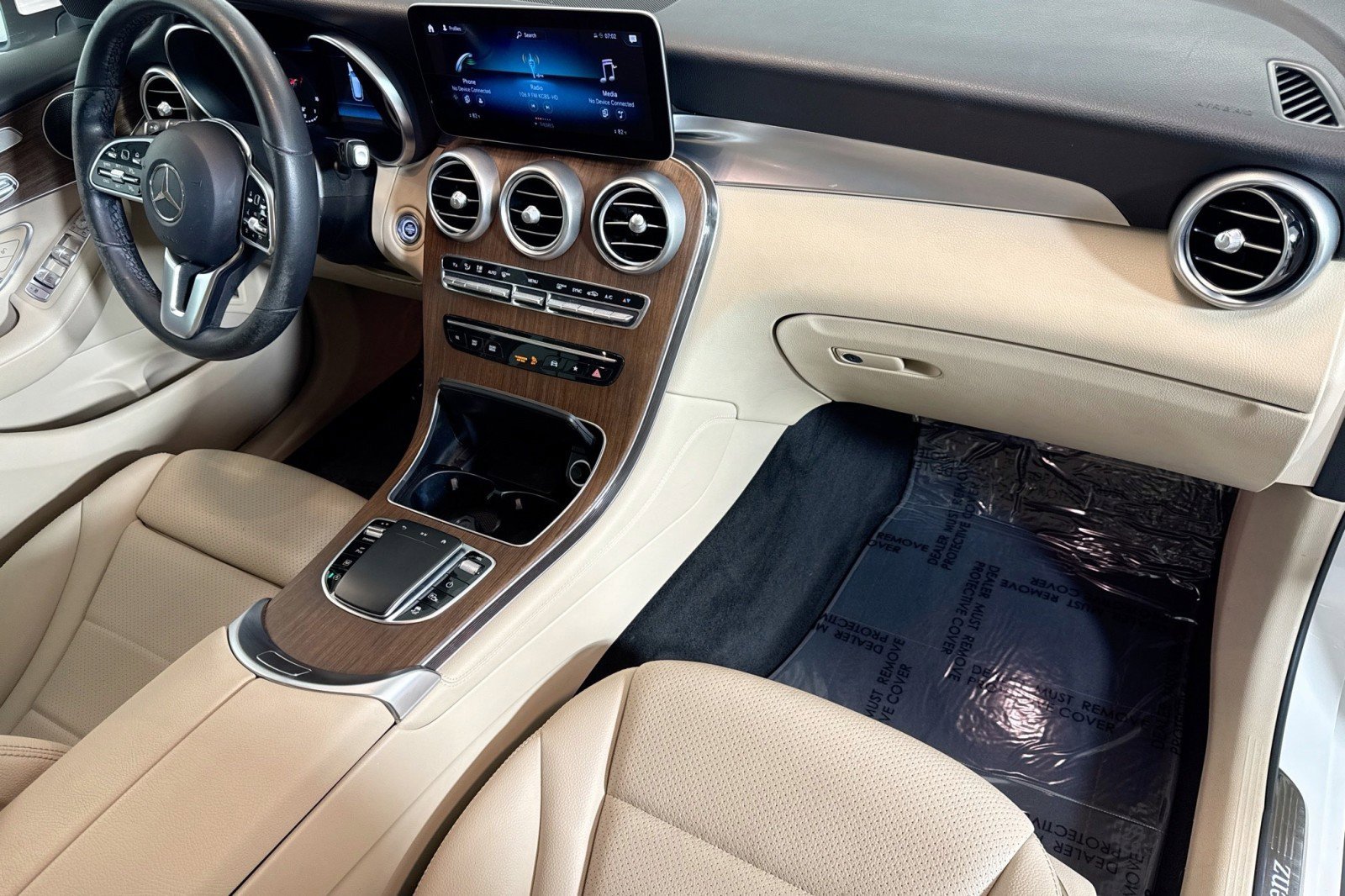 Used 2021 Mercedes-Benz GLC 300 image 27