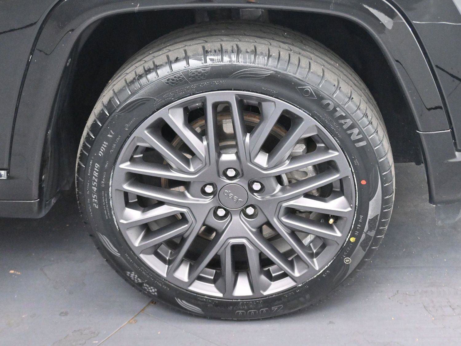 Used 2023 Jeep Compass High Altitude image 31