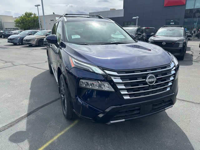 Used 2026 Nissan Rogue Platinum w/ Platinum Premium Package AWD/4WD image 3