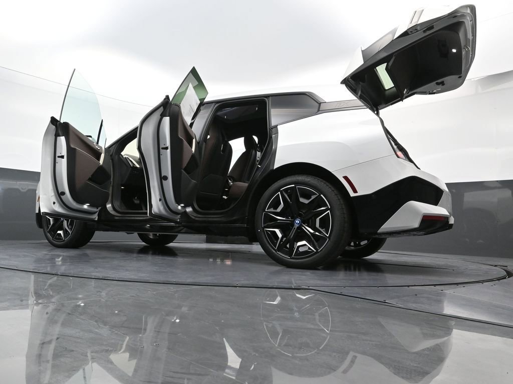 New 2025 BMW iX xDrive50 image 43