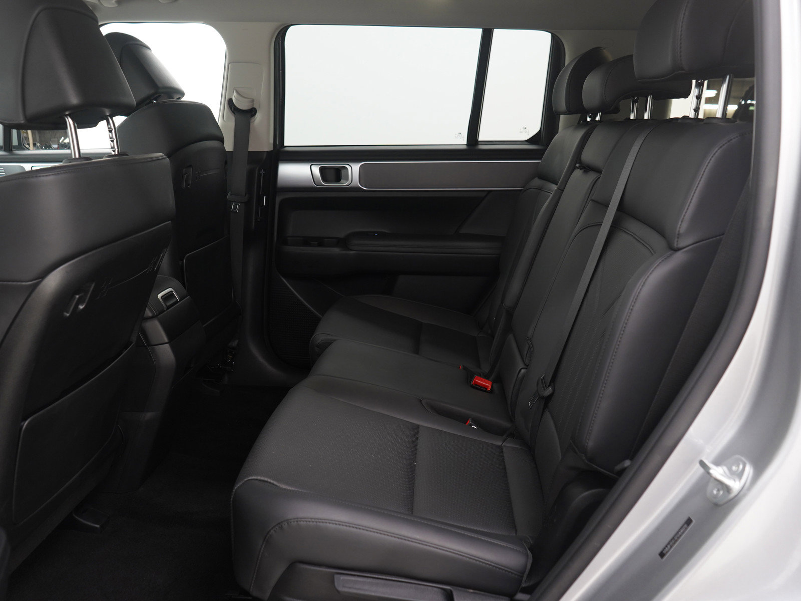 Used 2025 Hyundai Santa Fe SEL image 18