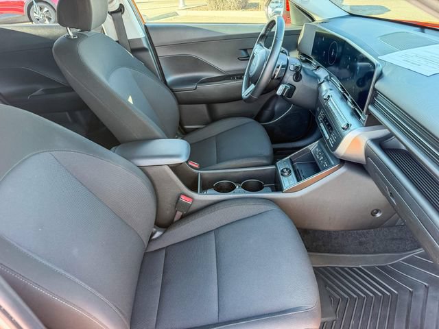 Certified 2025 Hyundai Kona SEL FWD image 18