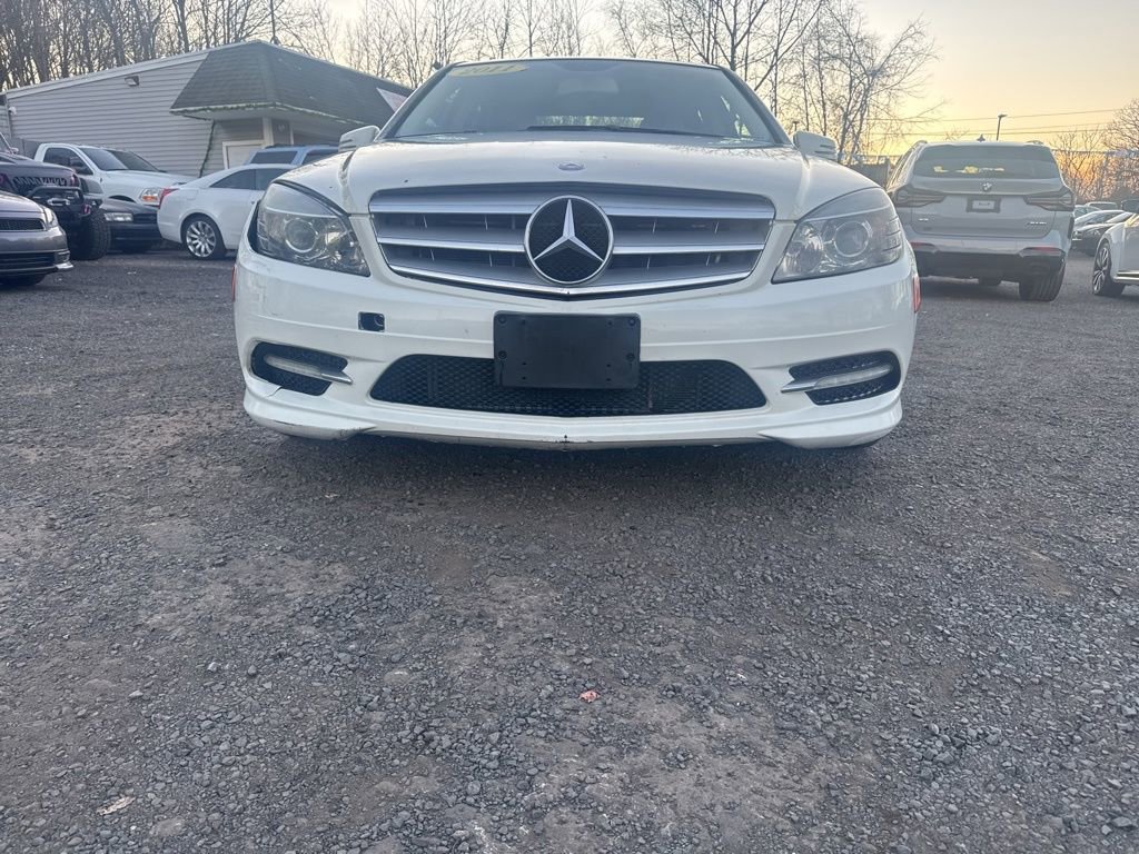 Used 2011 Mercedes-Benz C 300 4MATIC Sedan image 4