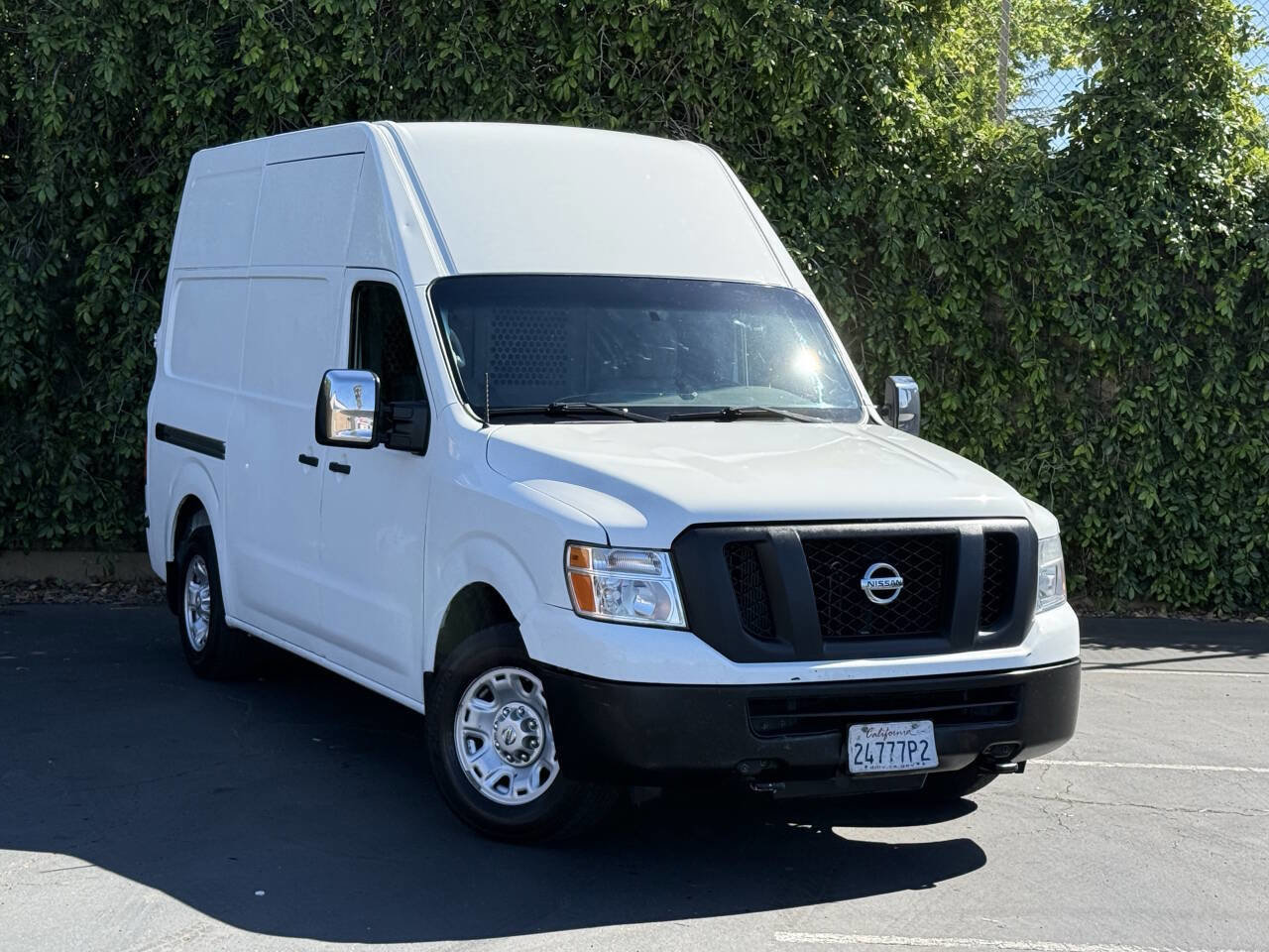 Used 2018 Nissan NV 2500 SV w/ Navigation Package RWD image 1