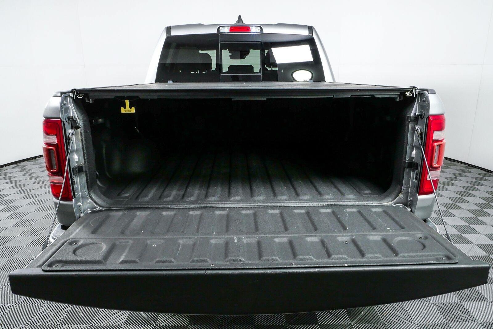 Used 2019 RAM 1500 Limited AWD/4WD image 31