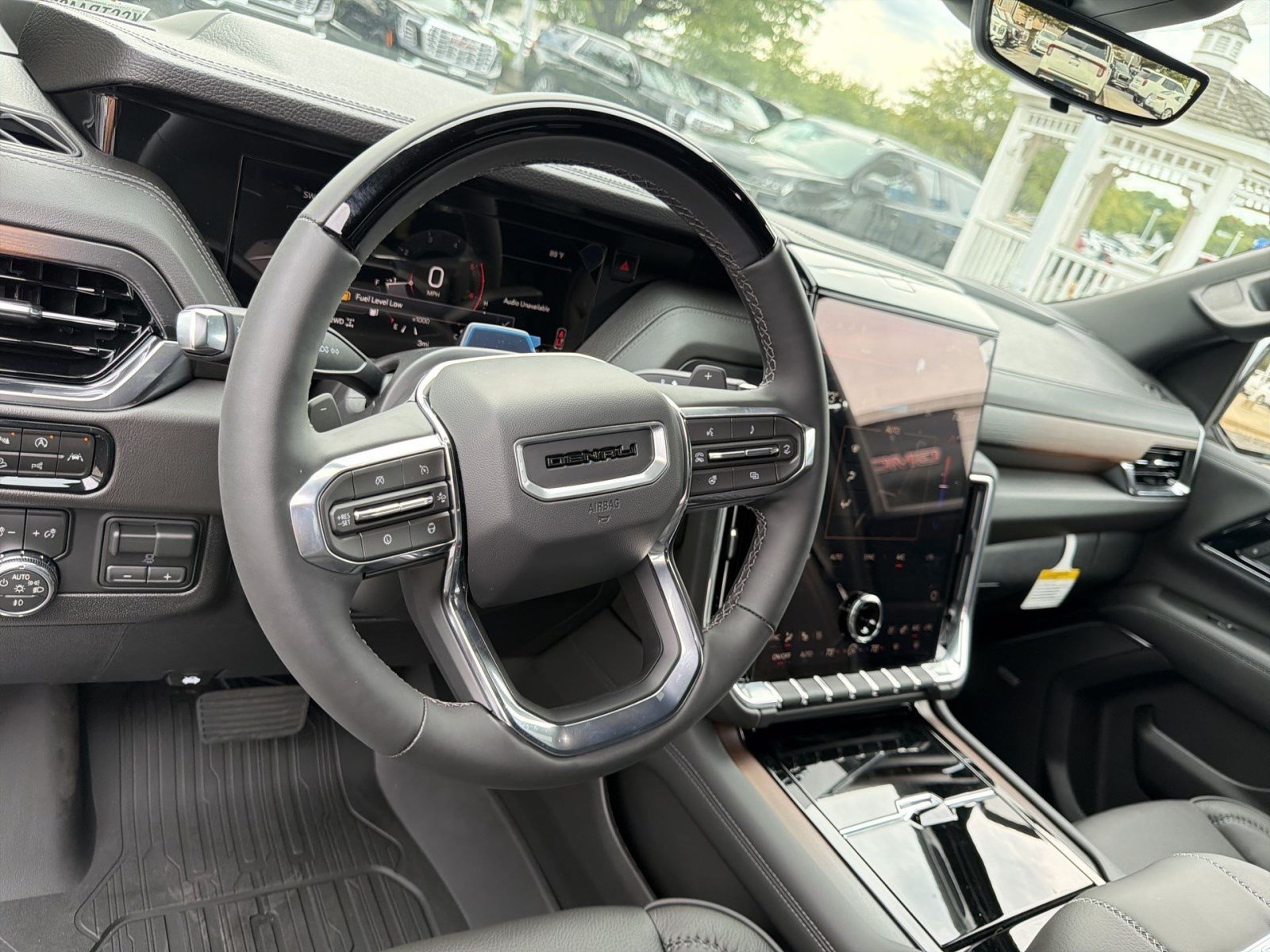New 2026 GMC Yukon XL Denali w/ Denali Reserve Package AWD/4WD image 13