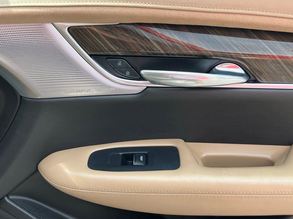 Used 2022 Cadillac XT6 Premium Luxury w/ Platinum Package image 16