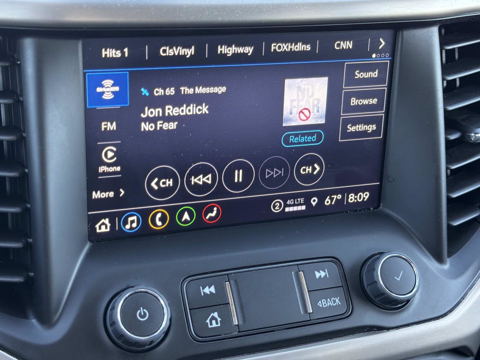 Used 2023 GMC Acadia Denali w/ Denali Ultimate Package image 25