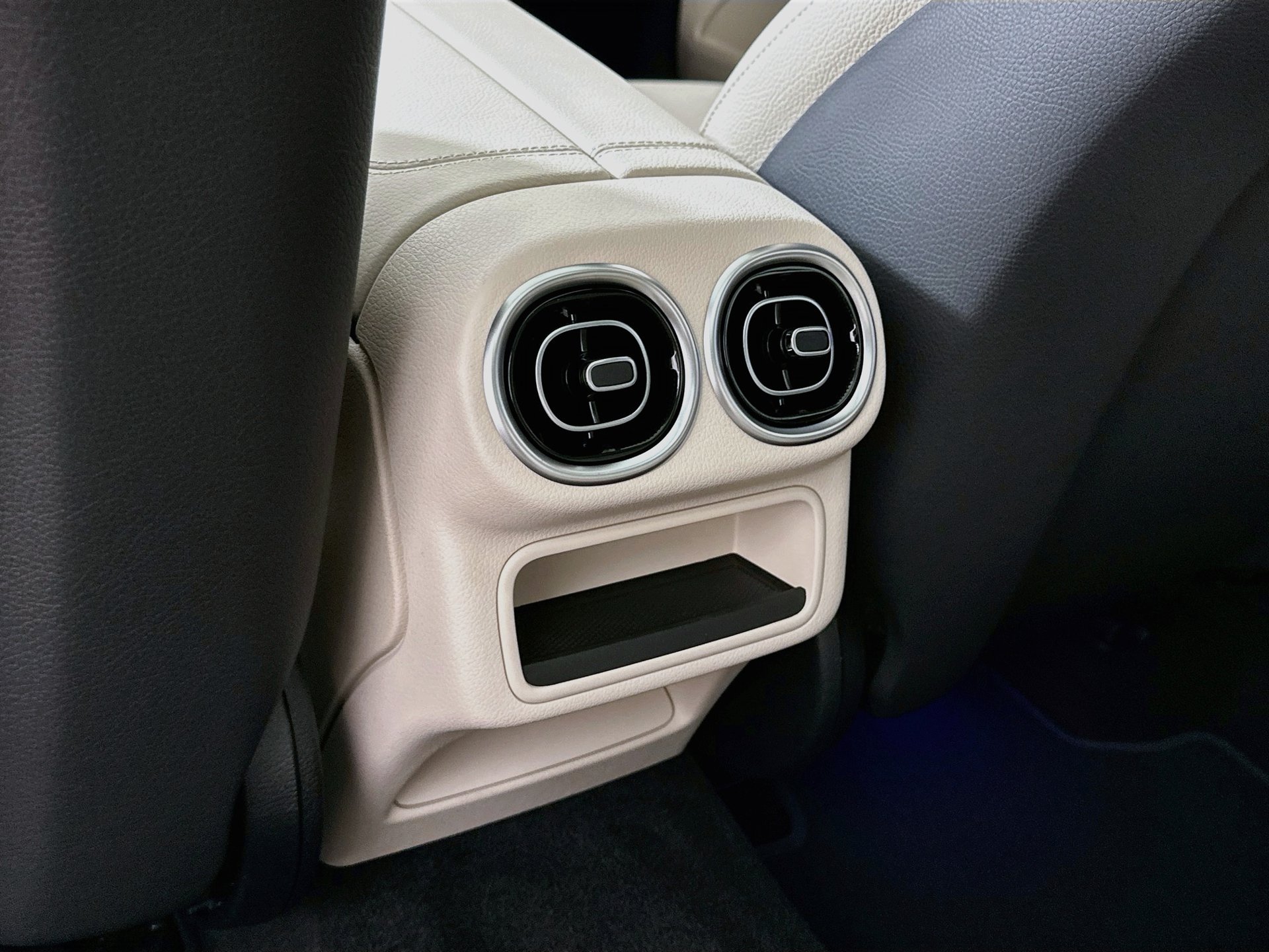 New 2027 Mercedes-Benz GLC 300 4MATIC image 29