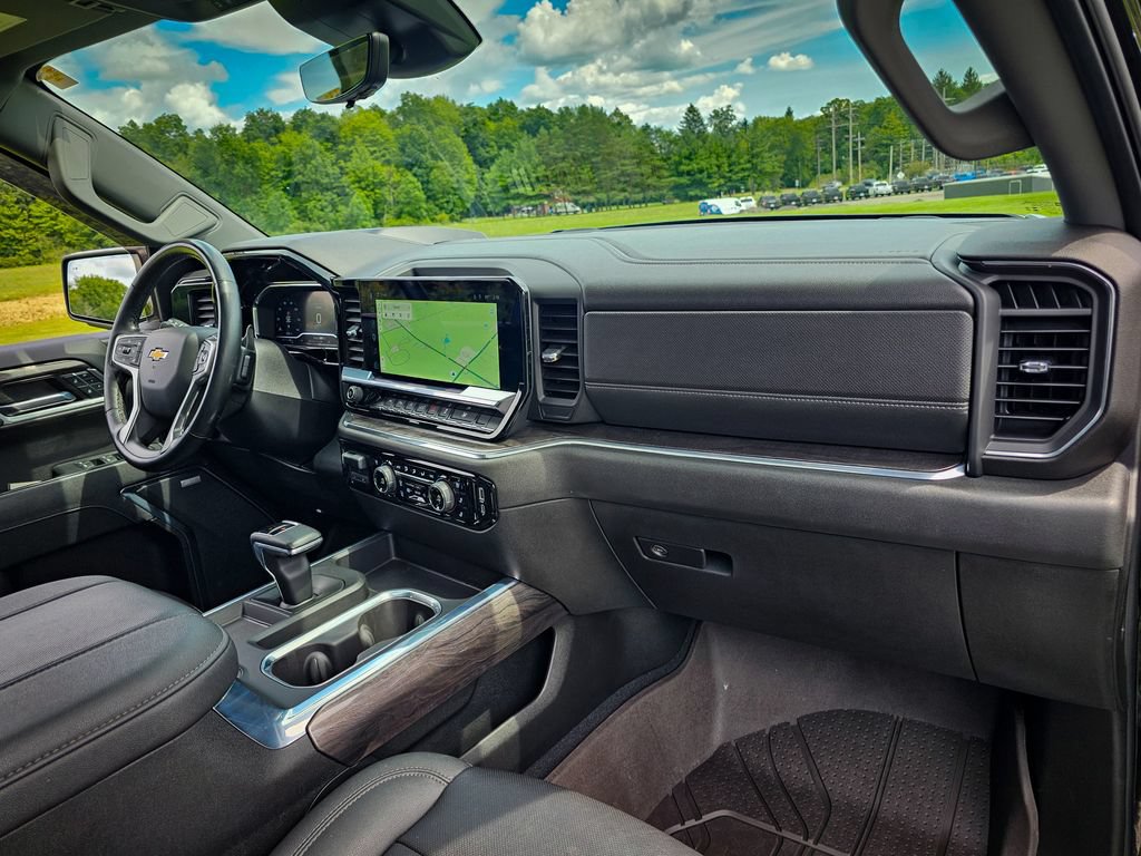 Used 2023 Chevrolet Silverado 1500 LTZ w/ LTZ Premium Package AWD/4WD image 44