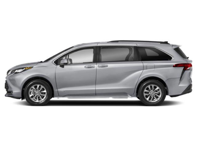 Used 2021 Toyota Sienna XLE image 3