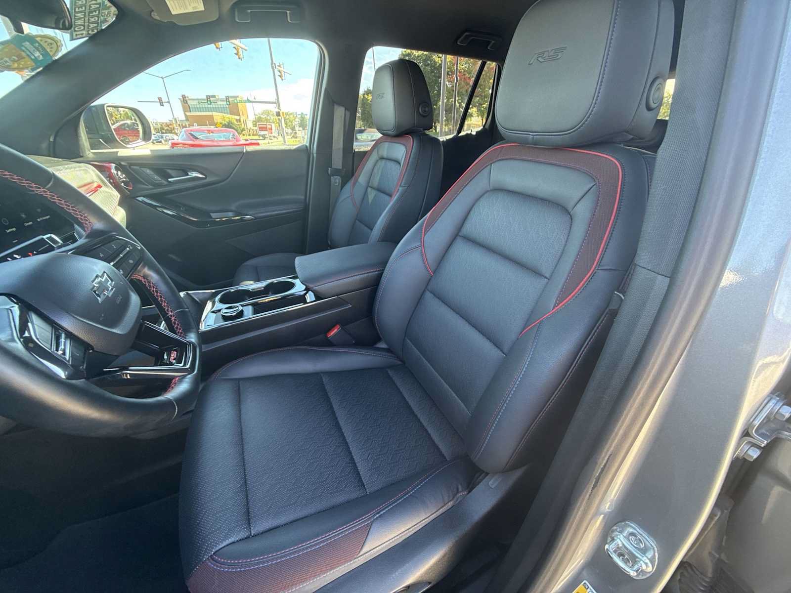 Certified 2025 Chevrolet Equinox RS AWD/4WD image 18