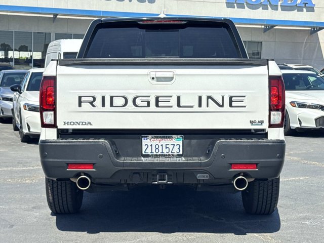 Used 2024 Honda Ridgeline Black Edition image 4