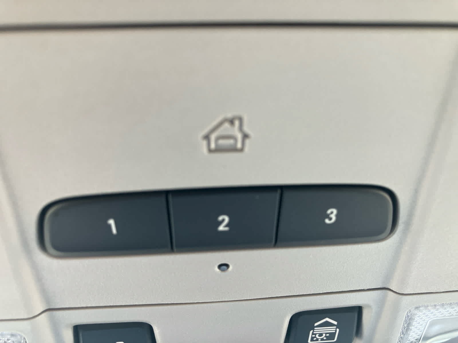 Used 2024 GMC Terrain SLT w/ Tech Package FWD image 23