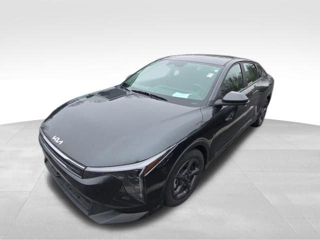 Used 2025 Kia K4 LXS image 2