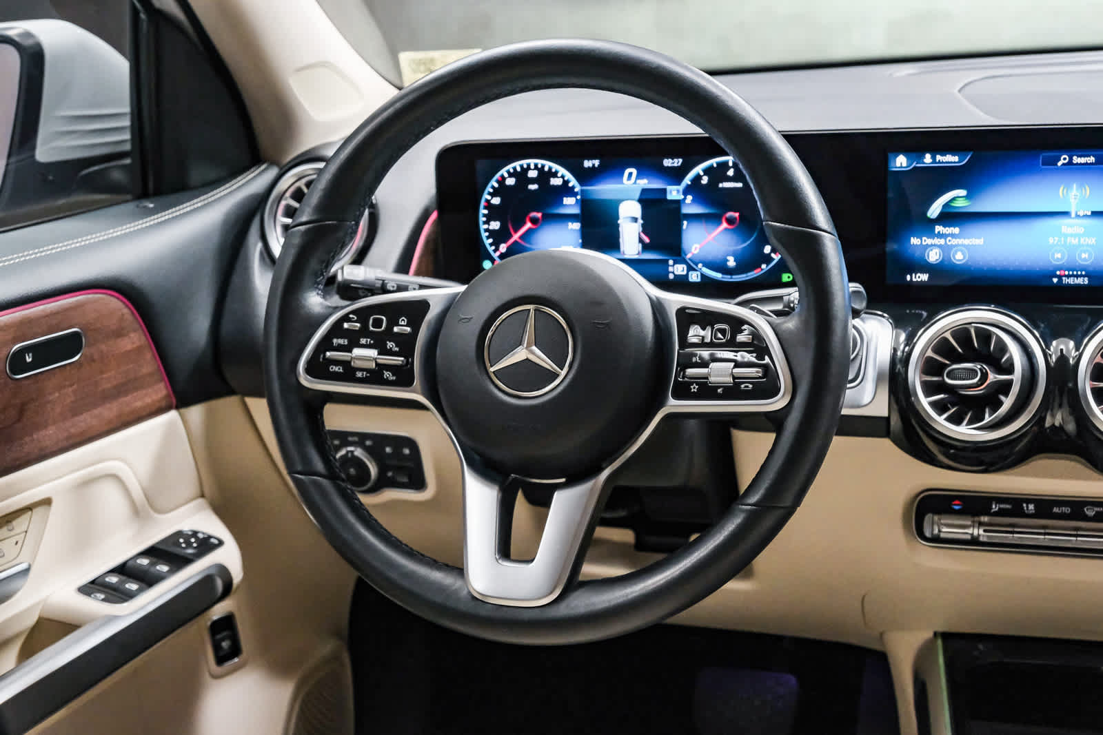 Used 2022 Mercedes-Benz GLB 250 4MATIC image 19