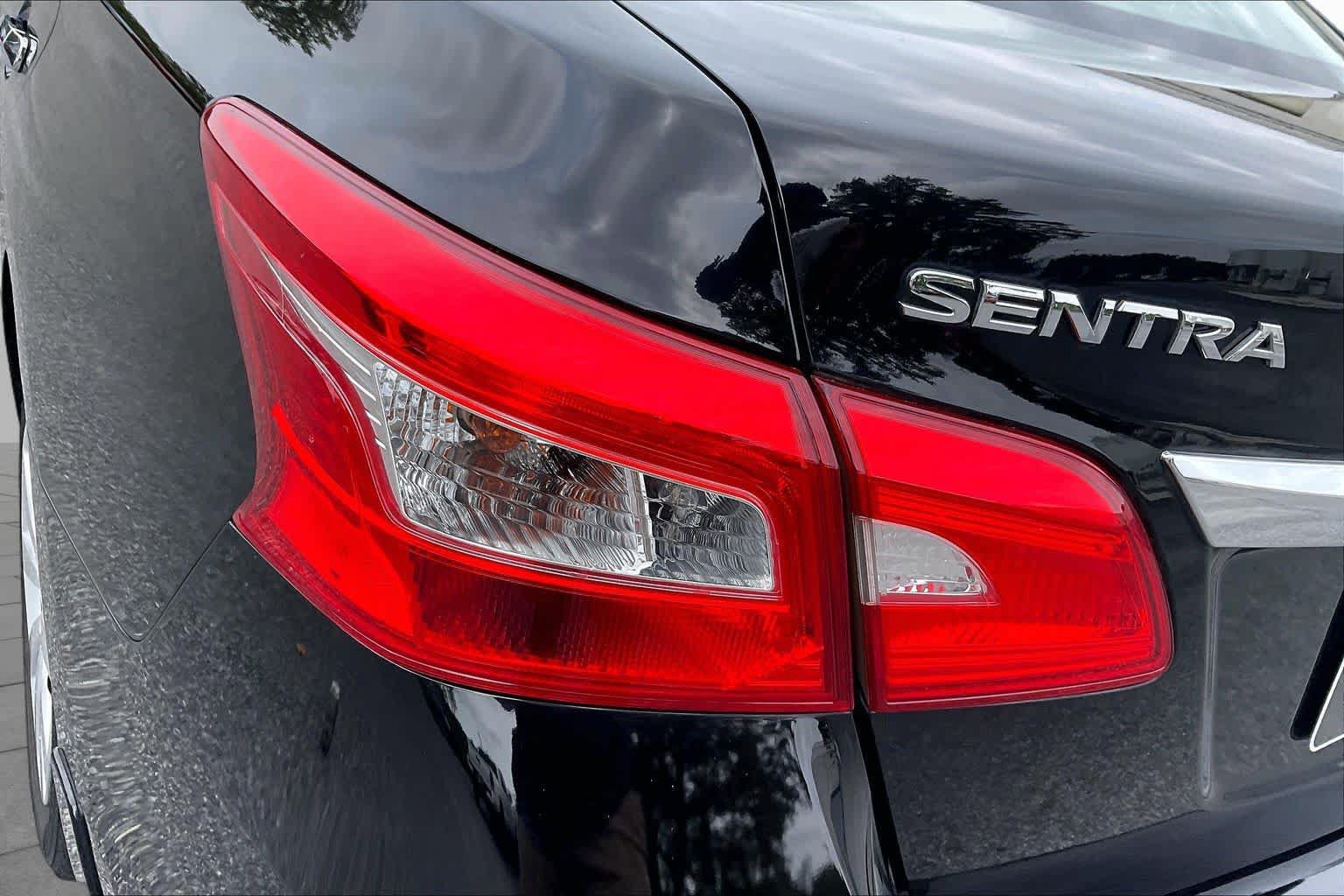 Used 2018 Nissan Sentra S FWD image 27