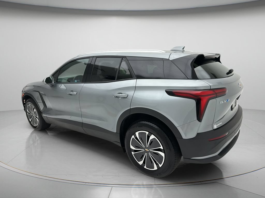 Used 2024 Chevrolet Blazer EV LT AWD/4WD image 8