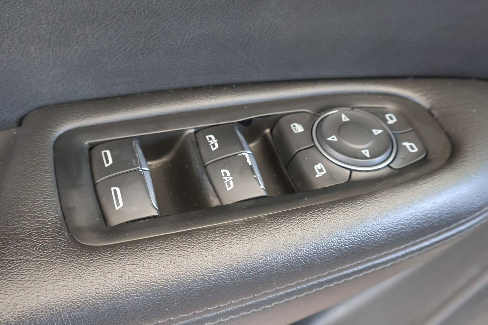 Used 2020 Cadillac XT6 Premium Luxury image 11