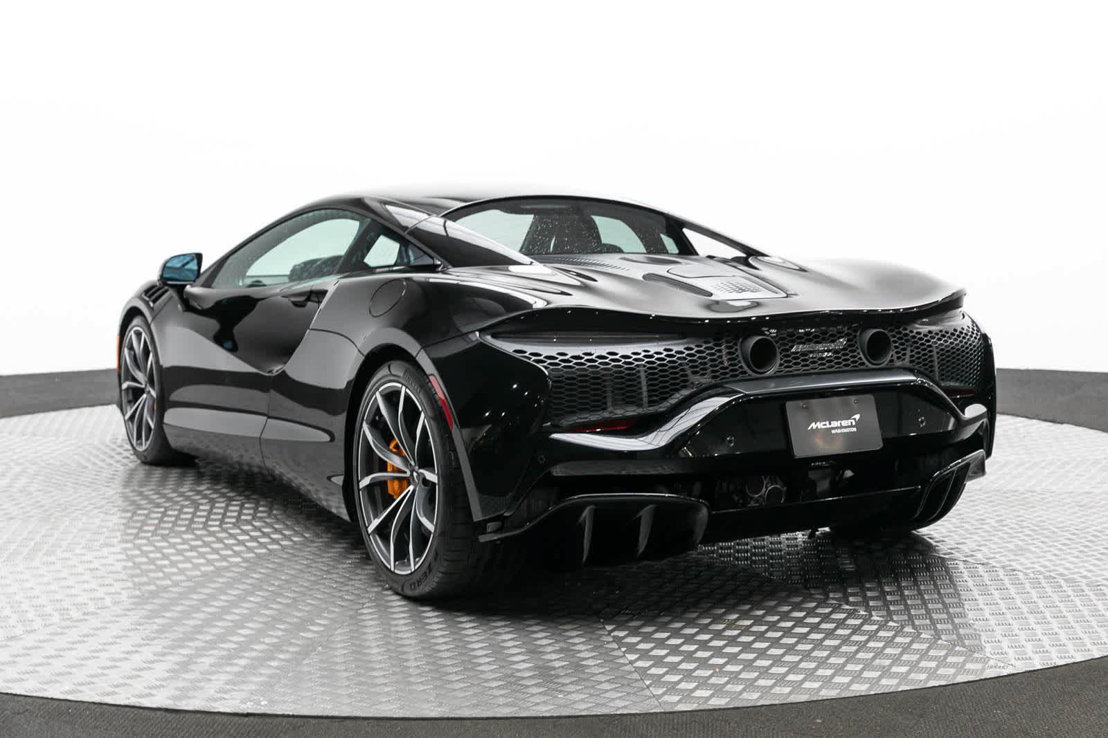 Used 2023 McLaren Artura RWD image 4