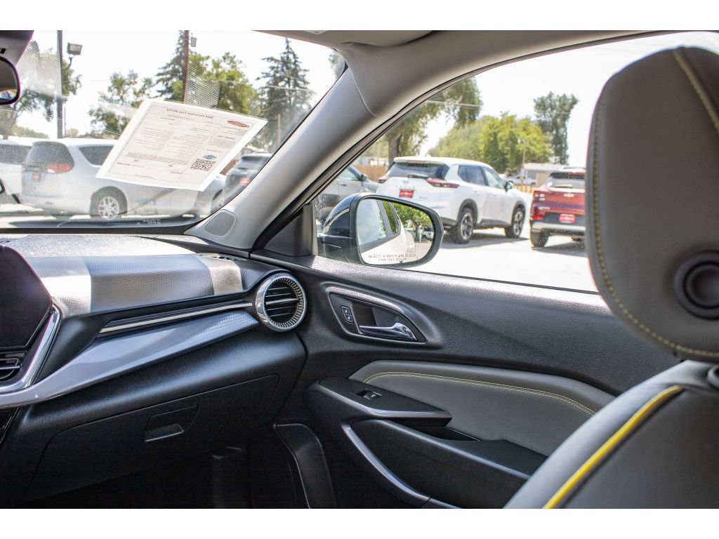Used 2026 Chevrolet Trax ACTIV w/ Driver Confidence Package FWD image 19