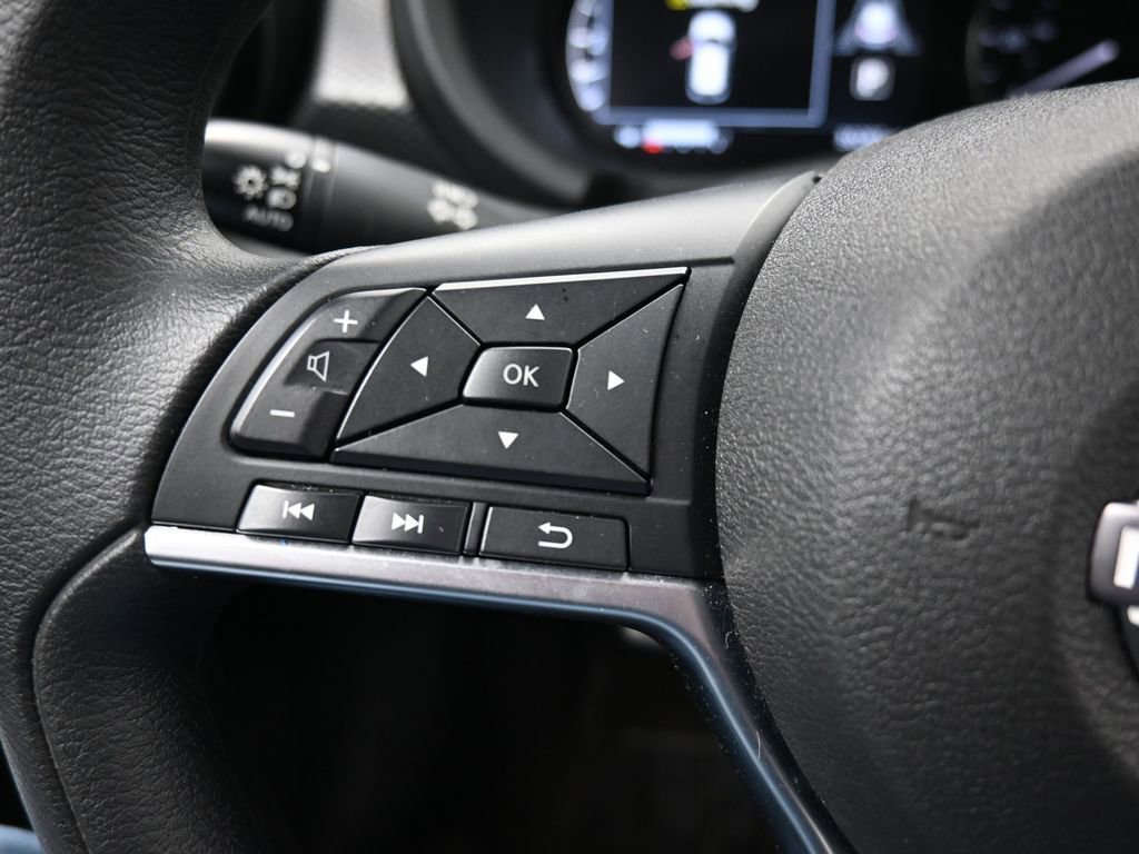 Used 2024 Nissan Kicks SV image 14