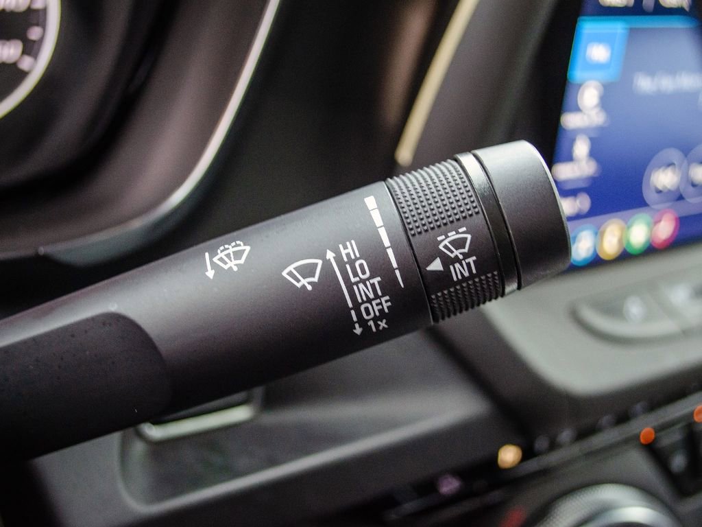 Used 2022 Chevrolet Camaro LT w/ Technology Package image 19