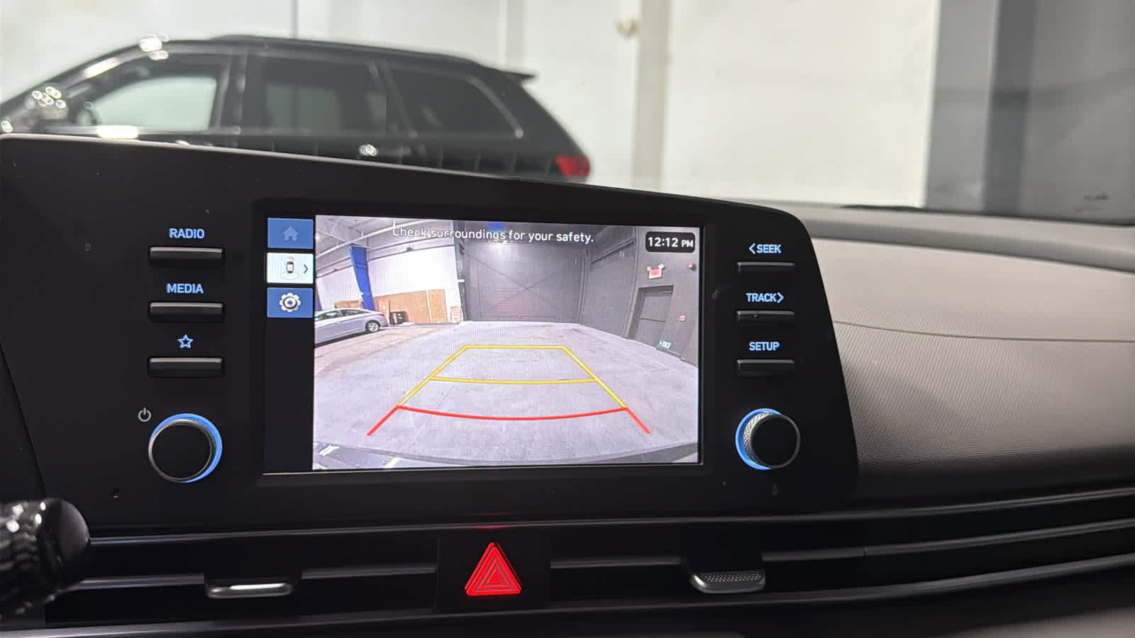 Used 2025 Hyundai Elantra Hybrid FWD image 16