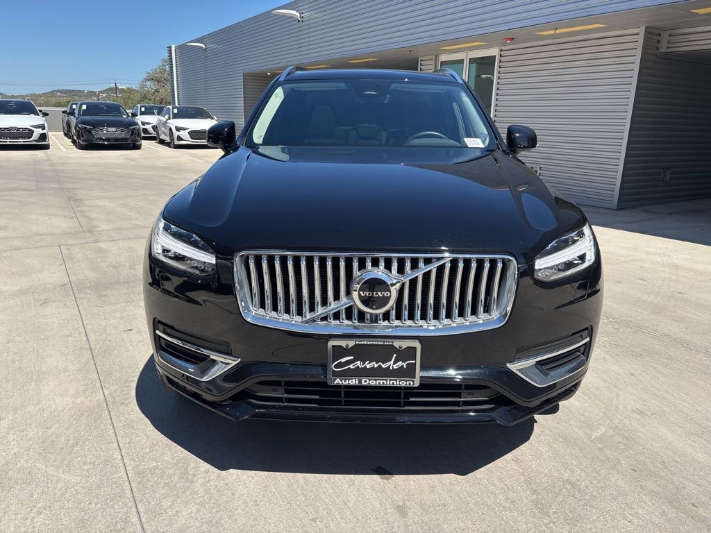 Used 2025 Volvo XC90 B5 Plus w/ Protection Package Premier image 2