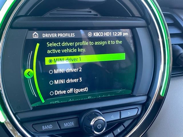 Used 2021 MINI Cooper SE w/ 6.5" Touchscreen Package image 20