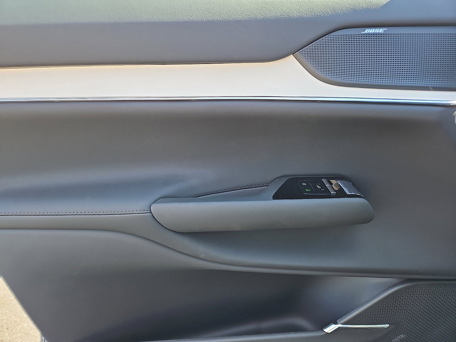 New 2026 Volvo EX90 Ultra AWD/4WD image 10