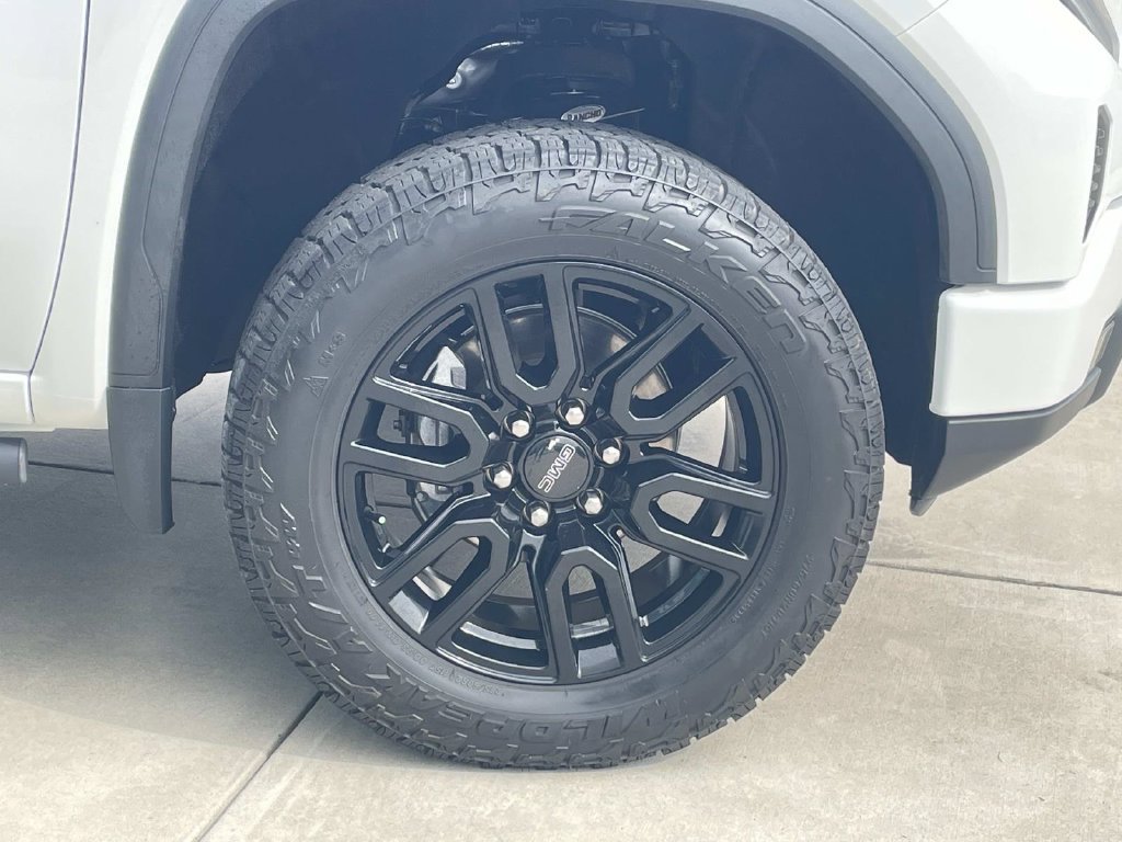 Used 2023 GMC Sierra 1500 Elevation AWD/4WD image 8