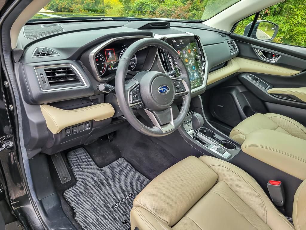 Used 2023 Subaru Ascent Limited w/ Technology Package AWD/4WD image 9