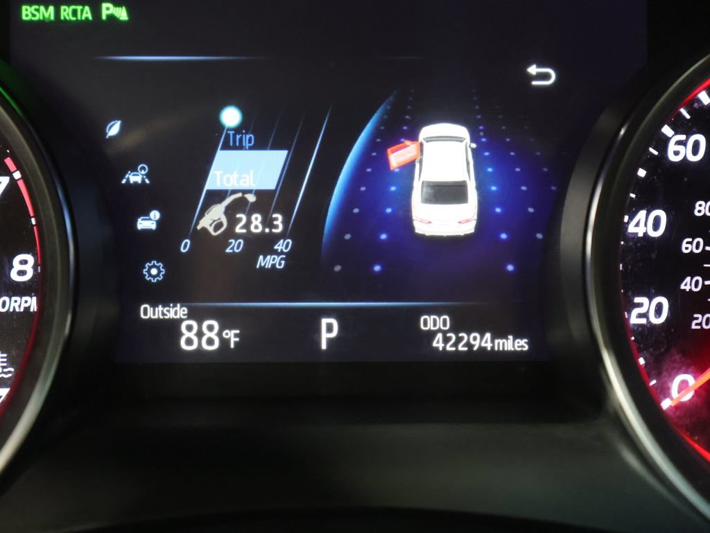 Used 2018 Toyota Camry XSE FWD image 37