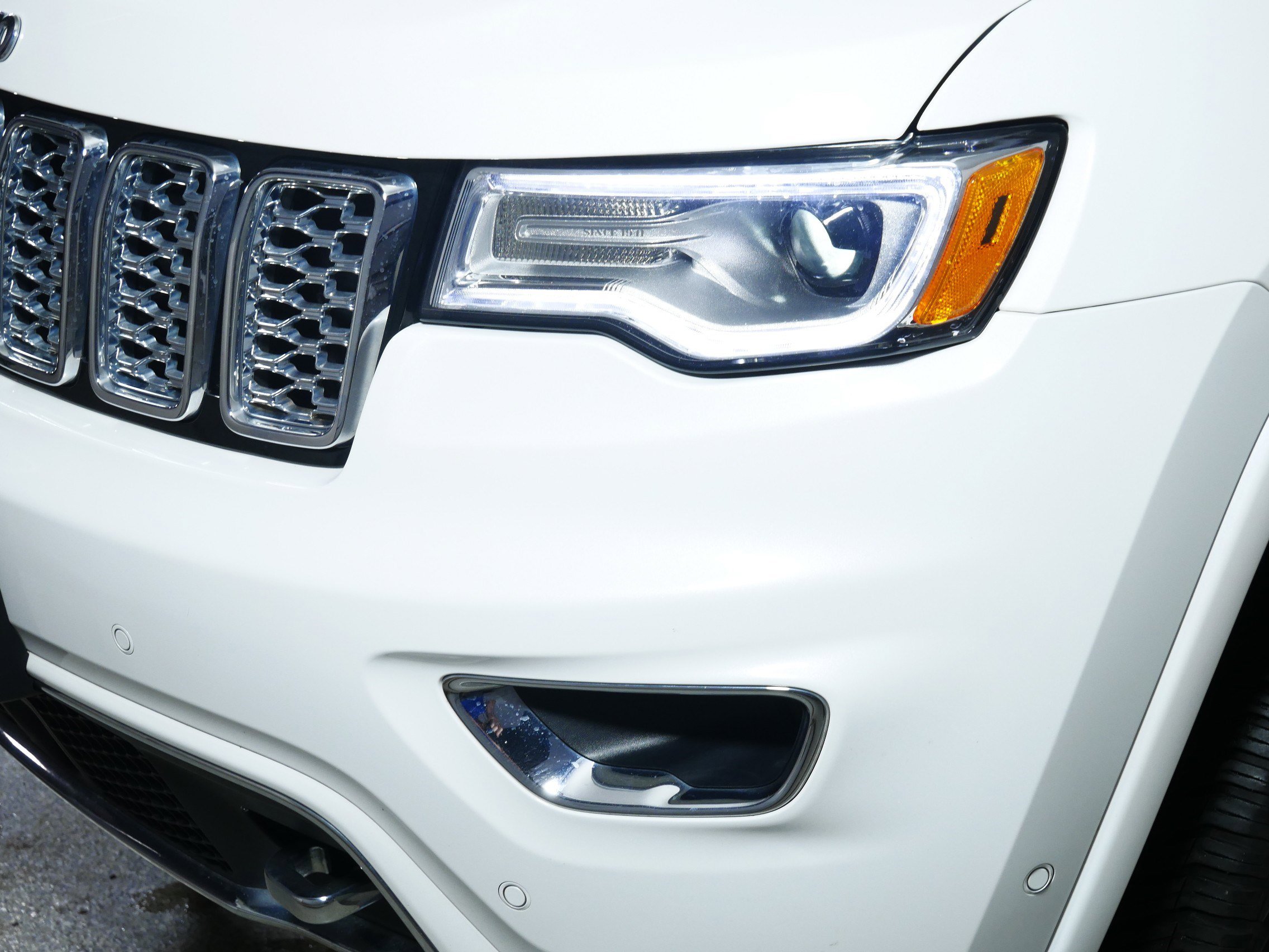 Used 2020 Jeep Grand Cherokee Overland image 16